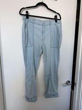 White House Black Market Light Blue Straight Crop Pants